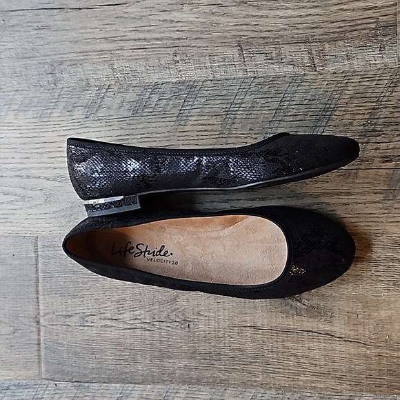 Lifestride by velocity dressy flats 8 1/2 black glittery look - Picture 2 of 3